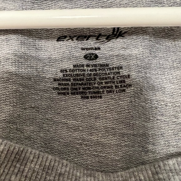 Sweater - Picture 4 of 4